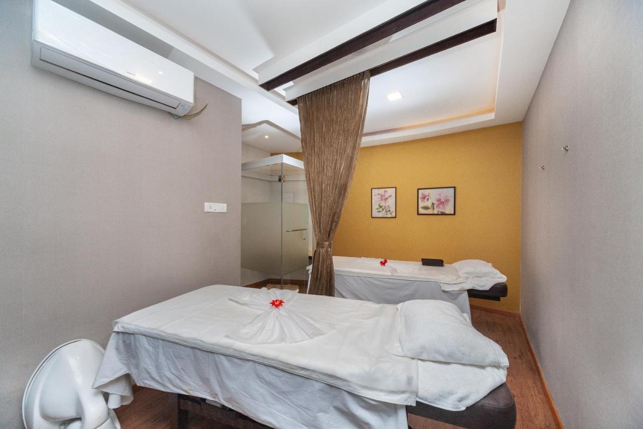 Capital O 6229 Ilara Hotels And Resorts Siruseri Esterno foto