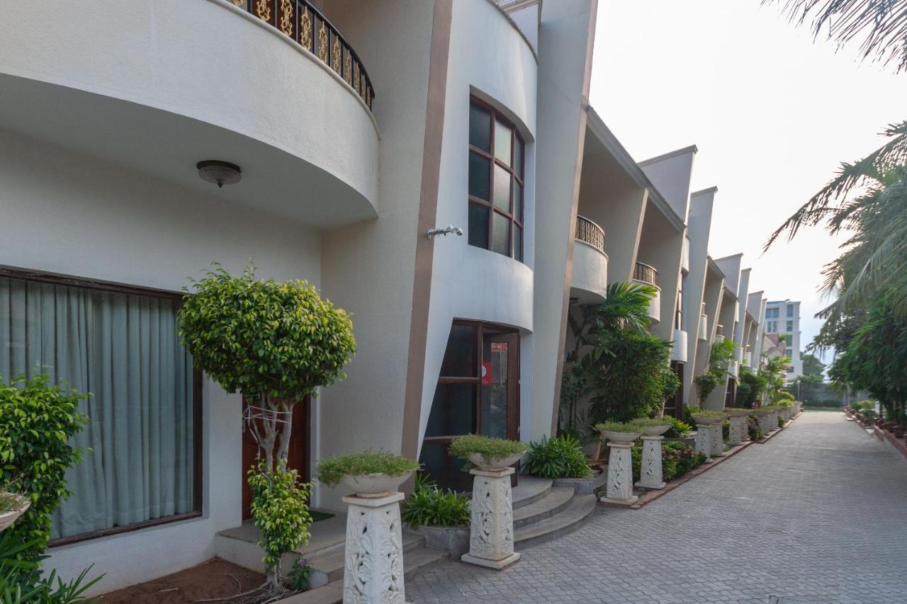 Capital O 6229 Ilara Hotels And Resorts Siruseri Esterno foto