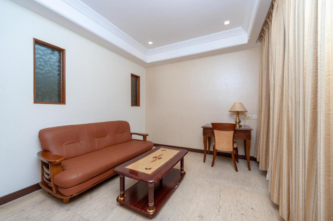 Capital O 6229 Ilara Hotels And Resorts Siruseri Esterno foto